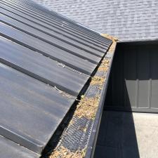 Gutter-Cleaning-in-Chatham-Hills-Westfield-Indiana 1